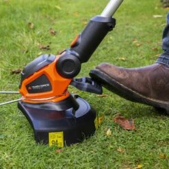 Yard Force - Débroussailleuse Sans-fil 20v Avec Largeur De Coupe 30cm - Lt C25 -Cactus Jardin Soldes Magasin 645b90ce671144.29693957